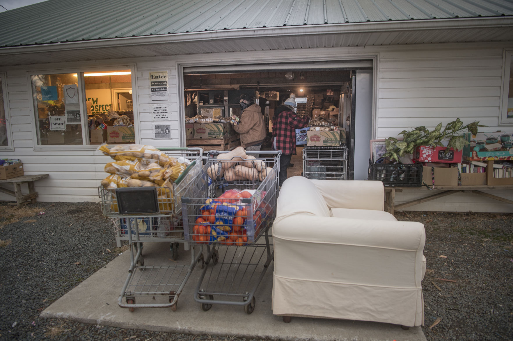 20210114_amh_news_pantry_p6